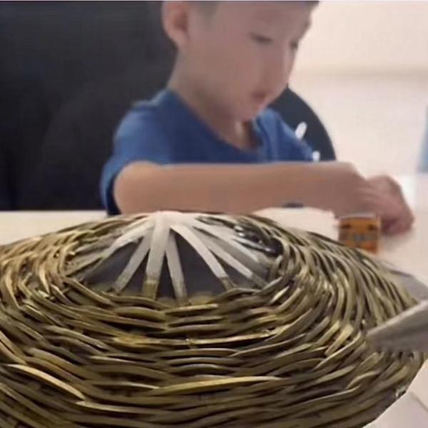 床单变古装，妈妈给儿子拍出国风大片！