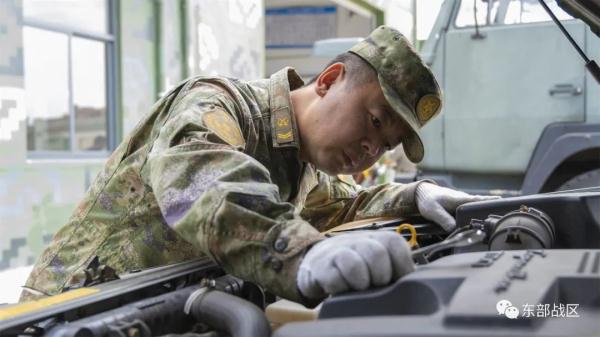 这个入伍17年的老兵，为何4次当“新兵”？