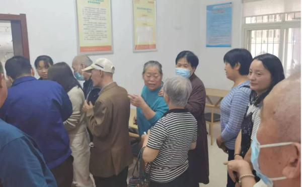 2荤+2素+1汤＝10元，武汉这个社区食堂真香！