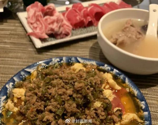 花12888元办吃饭年卡，把五星级酒店自助餐当食堂！网友吵翻