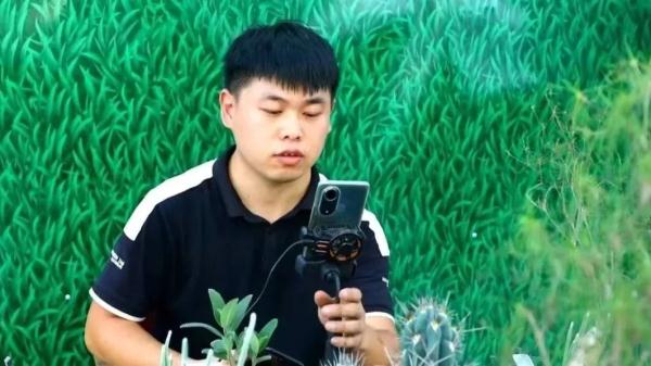耶，你们这的村民怎么总“喵喵喵”！？年轻人回村后，神奇的事发生了