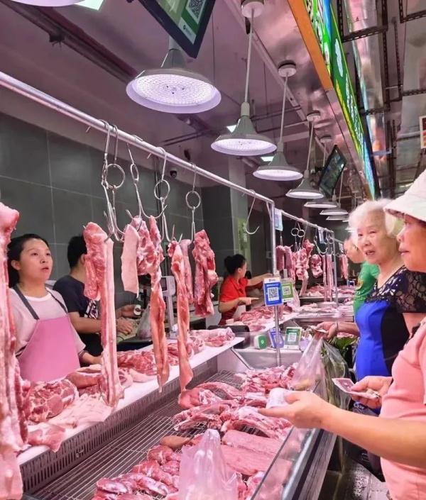 卖肉菜用“生鲜灯”美颜 最高罚3万元 卖肉菜用“生鲜灯”美颜 最高罚3万元