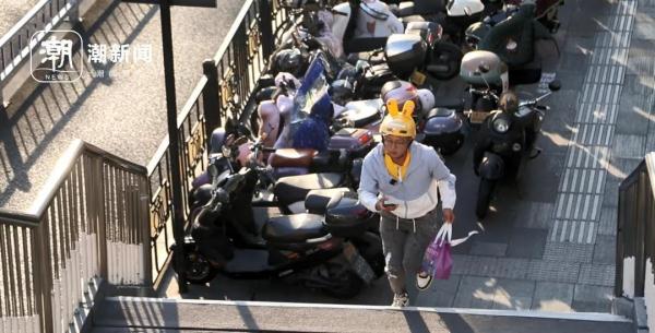 人间清醒!刷屏热搜、当火炬手的他,又送起了外卖→ 人间清醒!刷屏热搜、当火炬手的他,又送起了外卖→