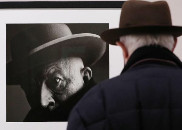 毕加索名画《戴手表的女人》拍出1.39亿美元 毕加索名画《戴手表的女人》拍出1.39亿美元