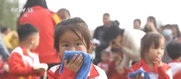 进校园、进社区、进乡村 “蓝朋友”全力筑牢生命“防火墙” 进校园、进社区、进乡村 “蓝朋友”全力筑牢生命“防火墙”