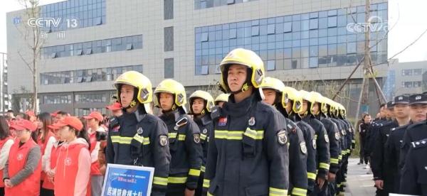 进校园、进社区、进乡村 “蓝朋友”全力筑牢生命“防火墙” 进校园、进社区、进乡村 “蓝朋友”全力筑牢生命“防火墙”