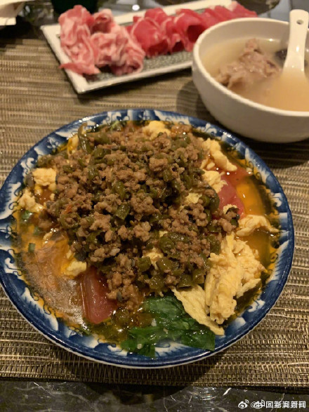年轻人瞄上高端酒店自助餐年卡：万元年卡可吃一日三餐，比外卖划算