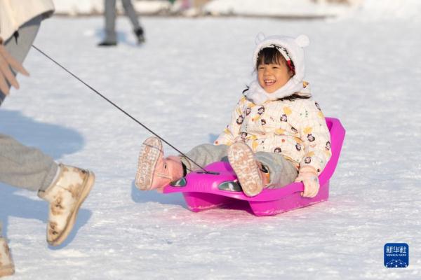 雪后冰城换银装