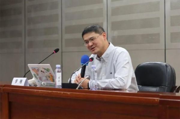 “网红教授”罗翔,有新职 “网红教授”罗翔,有新职