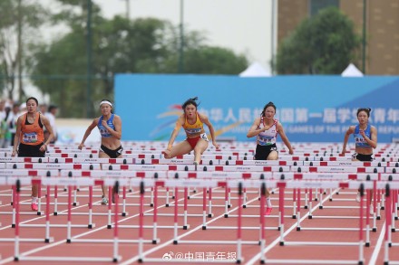 学青会女子100米栏吴艳妮夺冠