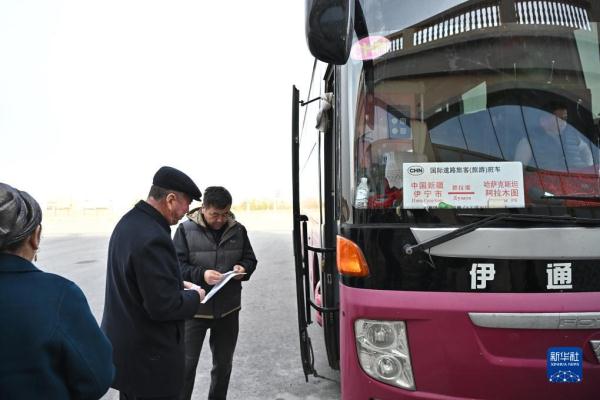 四季看新疆之走进口岸看新疆丨都拉塔口岸见闻