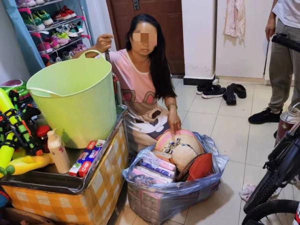 “码”上有诈！揭秘街边扫码送礼品的“黑色秘密”