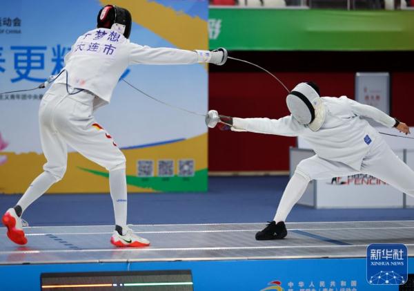 学青会丨黄宇轩获男子重剑个人金牌 学青会丨黄宇轩获男子重剑个人金牌
