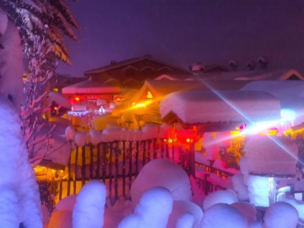 夜游雪乡，一不留神撞进了童话世界