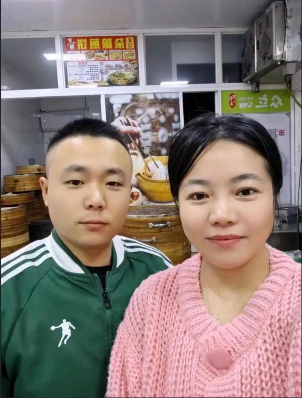 包子铺夫妇凌晨3点救助女童引热议 老板娘：为人父母都会这样做
