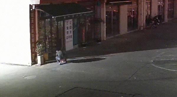 包子铺夫妇凌晨3点救助女童引热议 老板娘：为人父母都会这样做