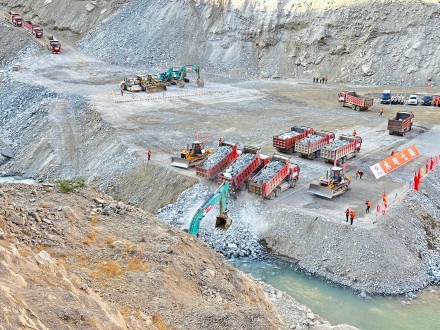 我国在建装机容量最大水电站实现大江截流