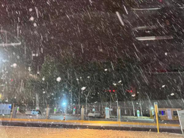 山东多地迎今冬初雪！最低温降至零下5℃ 霜冻+冰冻+大风齐来