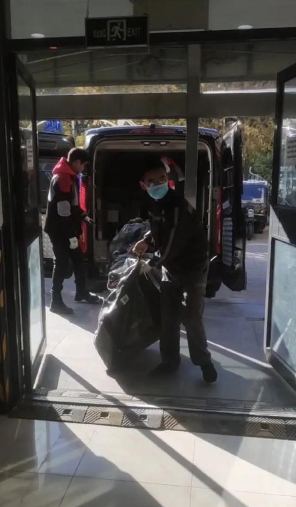 付完尾款，5分45秒就收货！快递到底是咋做到的？