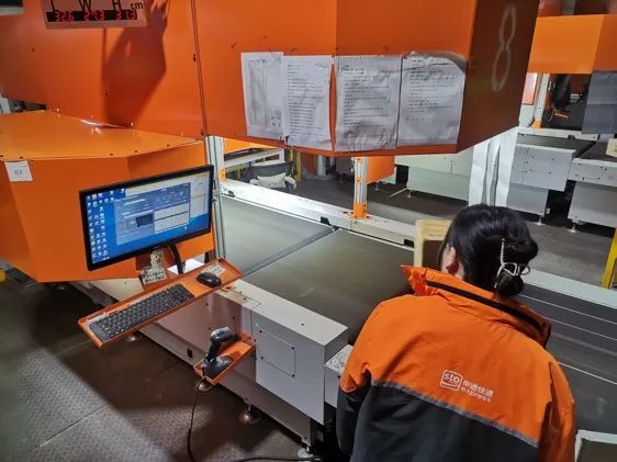 付完尾款，5分45秒就收货！快递到底是咋做到的？