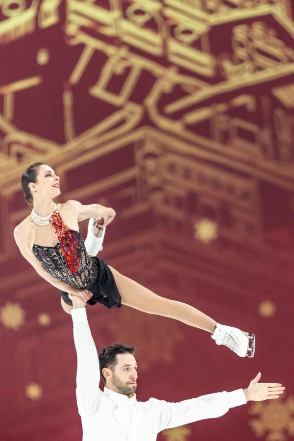 花样滑冰——中国杯:加拿大组合斯特拉托/德尚双人滑夺冠 花样滑冰——中国杯:加拿大组合斯特拉托/德尚双人滑夺冠