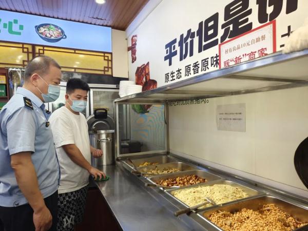 厦门岛内一网红餐馆被查！后厨大曝光……