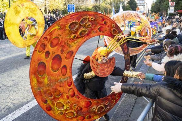 新任伦敦金融城市长举行就职巡游 新任伦敦金融城市长举行就职巡游