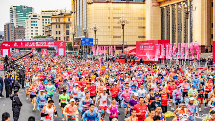中国选手李芷萱夺得2023南昌马拉松女子全马冠军 中国选手李芷萱夺得2023南昌马拉松女子全马冠军
