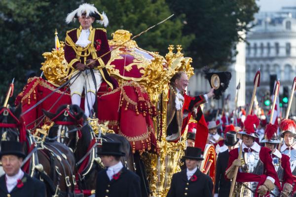 新任伦敦金融城市长举行就职巡游 新任伦敦金融城市长举行就职巡游