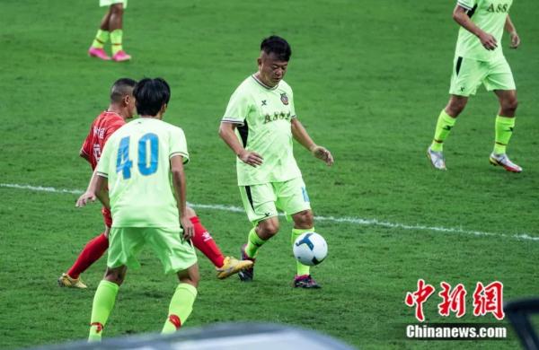 “村超”去香港了！获赠烤乳猪