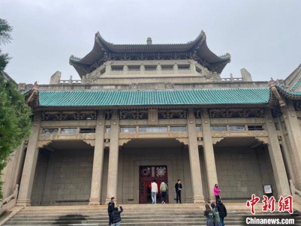 武汉大学校史馆焕新开展 一批珍贵文物亮相