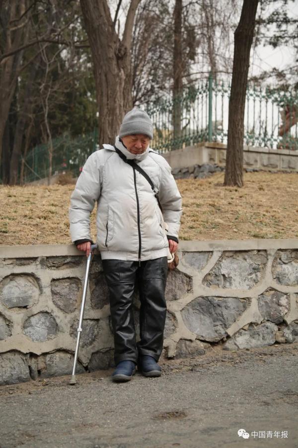 89岁还站着给学生上课的院士走了,这一幕仿佛就在昨天 89岁还站着给学生上课的院士走了,这一幕仿佛就在昨天