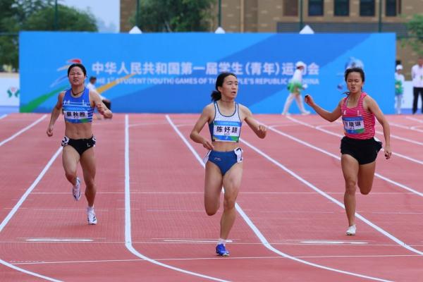 学青会丨14岁百米新星陈妤颉再夺200米金牌