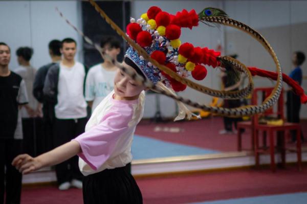 百年古韵育新声 荆楚梨园绽芳华