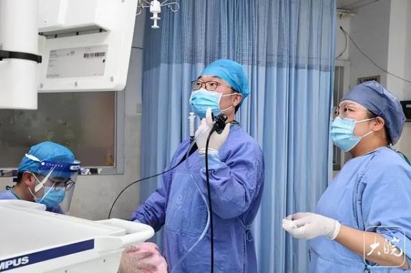 一天67例“洗肺”！7岁男童肺部实变！紧急提醒…