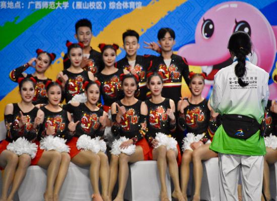 新华网评：活力“小青芒”，青春绽光芒