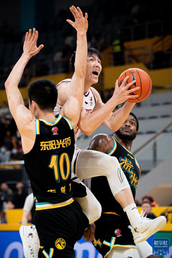 篮球丨CBA常规赛：浙江东阳光药胜浙江稠州金租