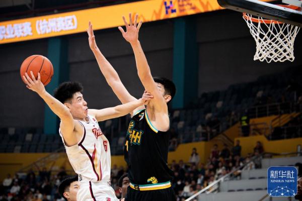 篮球丨CBA常规赛：浙江东阳光药胜浙江稠州金租