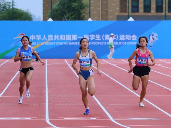 学青会丨14岁，跑“赢”亚洲女飞人