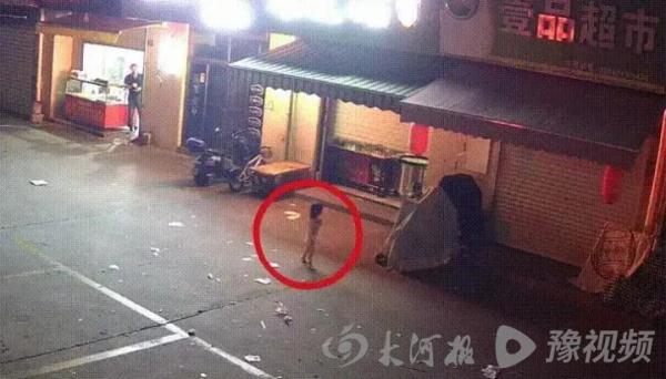 深夜救助女童的河南夫妇又做善事:奖金换成包子送给环卫工 深夜救助女童的河南夫妇又做善事:奖金换成包子送给环卫工