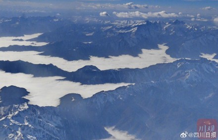 敦煌初雪大漠雪景滤镜上新
