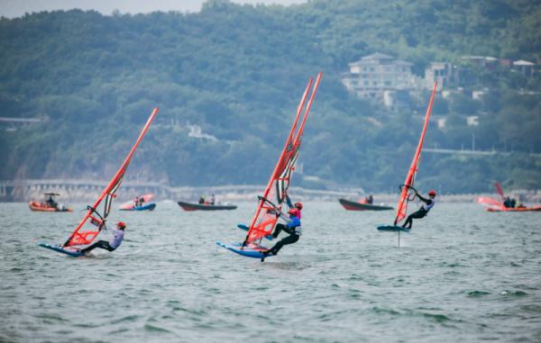 水翼帆板世界杯在深圳盐田收帆