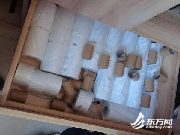 "本地大学生兼职上门"？民警扫码揭秘“暧昧小卡片”