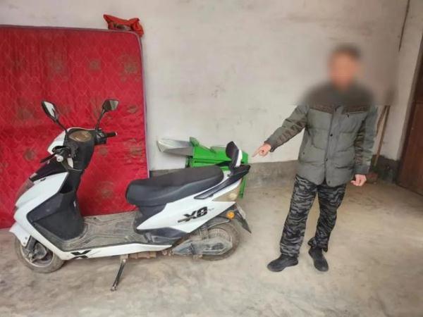 车辆被盗！嫌疑人：“谁让她车钥匙放车上......”