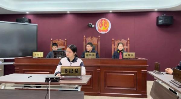 不服学校赏罚？学生把老师“告”上了法庭