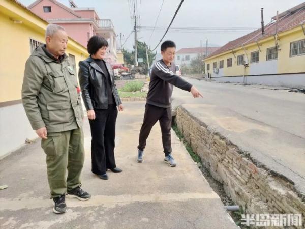 事发青岛小珠山!一游客车轮深陷水沟动弹不得!天色渐黑,手机电量耗尽…… 事发青岛小珠山!一游客车轮深陷水沟动弹不得!天色渐黑,手机电量耗尽……