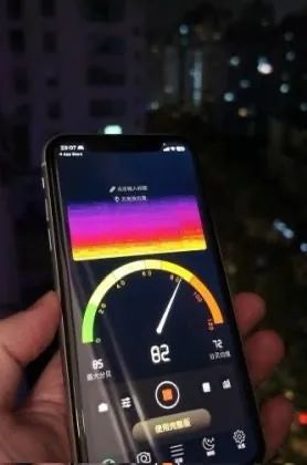上海这里的居民吃不消：凌晨2点还在挖路……“夜间施工许可证”成挡箭牌？回应→