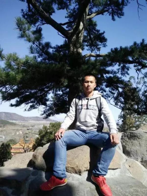 那个爱玩弹弓的小伙，成了狙击班班长！