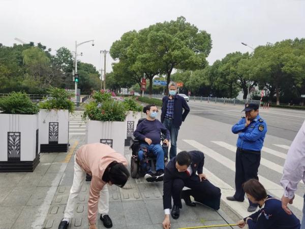 无障碍通道整改：让“无碍”更有爱