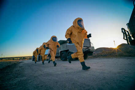 迎险而上！直击防化兵训练现场